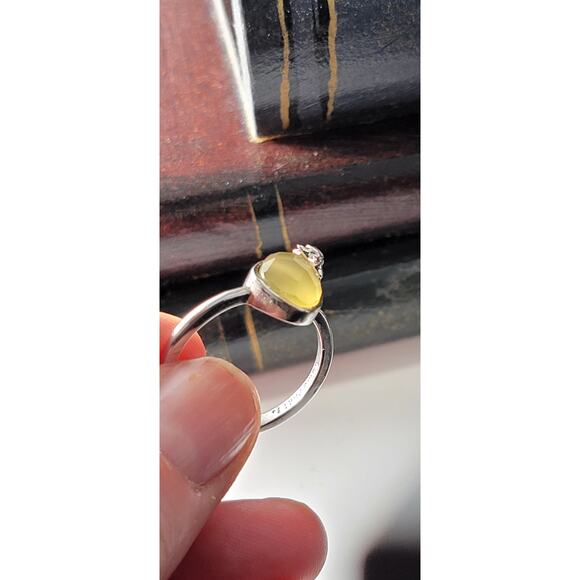 Chic Rhodium-Plated Size 9 Ring with Yellow Faceted Gemstone and Star Accent - Picture 10 of 10